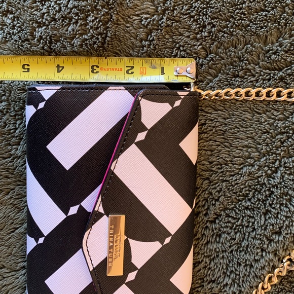 Trina Turk Patterned Purse - Picture 6 of 11